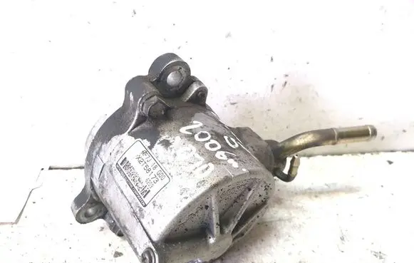 Mazda 5 Vacuum pump RF7J18G00
