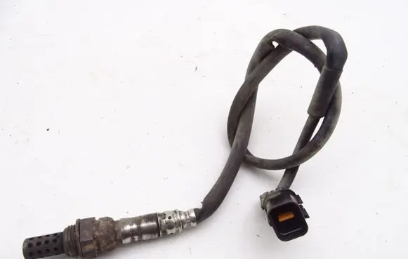 Mitsubishi Pajero Lambda probe sensor