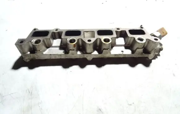 Volkswagen Scirocco Fuel main line pipe 03C906051 GK284AHB