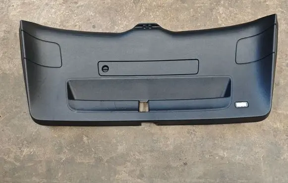 Audi Q5 SQ5 Tailgate trim 8R0867979 8R0867979B