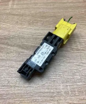 Volkswagen Touareg I Airbag deployment crash/impact sensor 7L0909606 171102