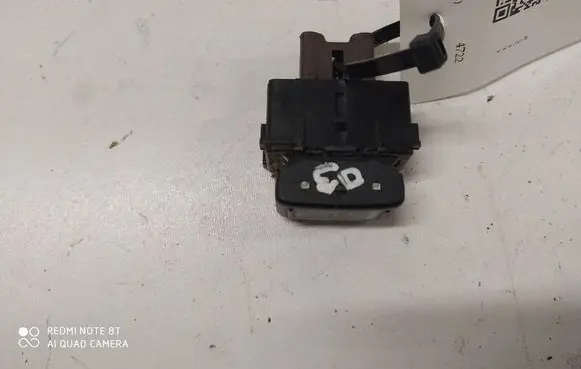 Nissan X-Trail T30 Seat heating switch 6621B