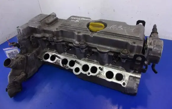 Opel Astra G Engine head R9128018