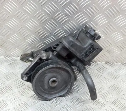 Mercedes-Benz Sprinter W906 Power steering pump A0064667801 7691332150