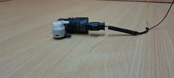 Citroen DS5 Windscreen/windshield washer pump 9643447980 002018
