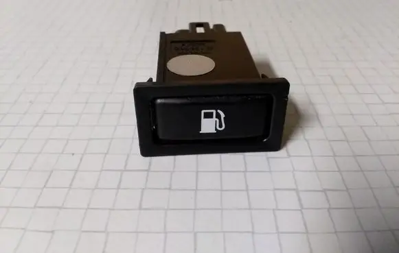 Toyota Avensis T250 Fuel tank opening switch 156795