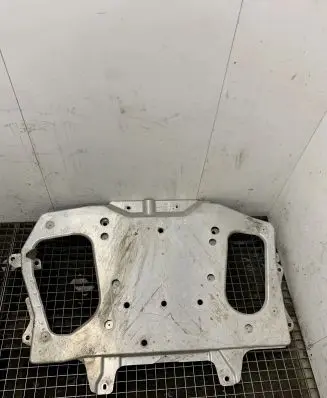 Land Rover Range Rover L405 Engine splash shield/under tray FPLA7E063AD