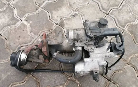 Renault Megane III EGR valve cooler 70036814 7080440986