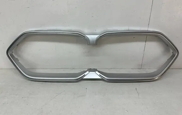 BMW X2 U10 Front bumper upper radiator grill 13310030020