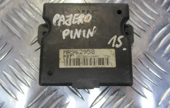 Mitsubishi Pajero Pinin Other devices MR962958