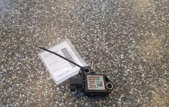 Volvo S40, V40 Airbag deployment crash/impact sensor 30737139