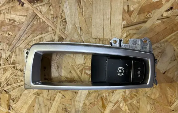 BMW 5 F10 F11 Hand parking brake switch 92175