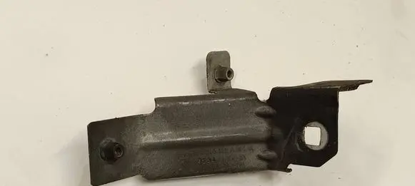 Porsche Cayenne (92A) Fender mounting bracket 7P5805603A