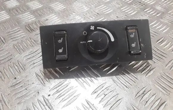 Chrysler Pacifica Seat heating switch OUF24TRMAA OUB51 M23199
