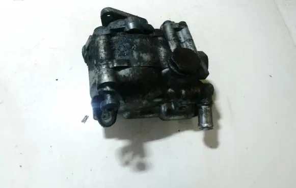 BMW 5 E60 E61 Power steering pump 678084802