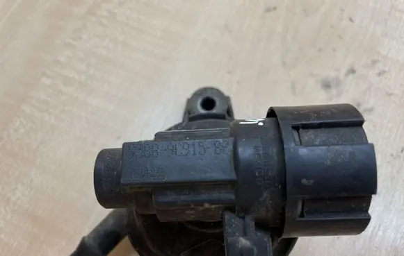 Ford Galaxy Turbo solenoid valve 95BB9C915BB 5L04A
