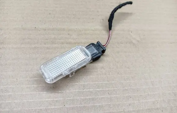 Skoda Octavia Mk4 Glove box light