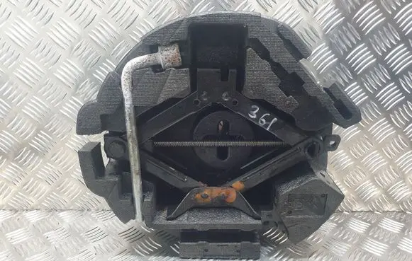 Subaru Legacy Lift Jack 