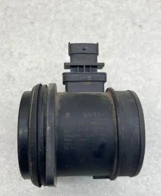 Volvo V70 Mass air flow meter 0281002730 3618833 30677999