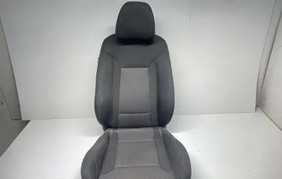 Hyundai i40 Front passenger seat PRAWY