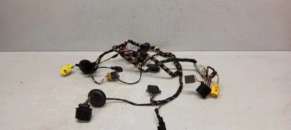 Skoda Octavia Mk2 (1Z) Front door wiring loom 1Z0120K