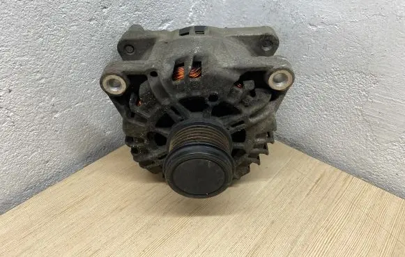 Ford Mondeo MK IV Generator/alternator AG9T10300AA 113015802 TG15C174
