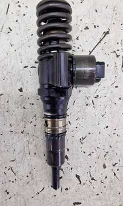Audi A4 S4 B7 8E 8H Fuel injector 03G130073G