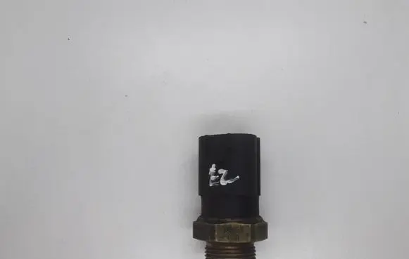 Volkswagen Jetta V Coolant temperature sensor 1J0959481A