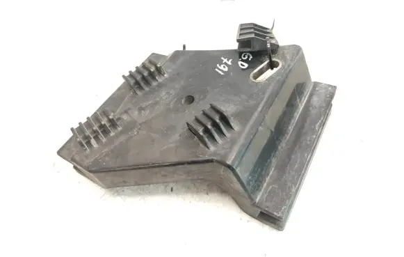 Audi A8 S8 D2 4D Rear bumper mounting bracket 4D0807572 4D0807889