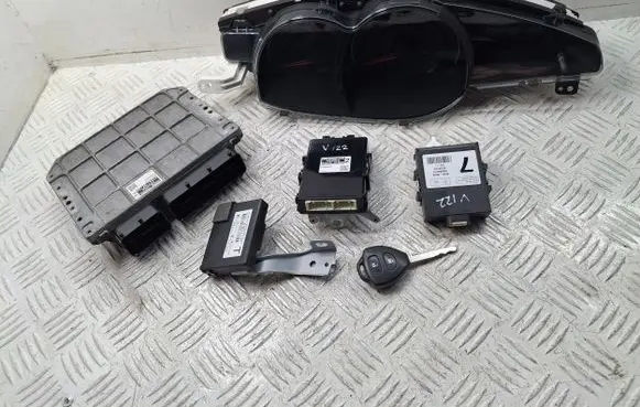 Toyota Verso Engine ECU kit and lock set 838000F070 MB2574500457 897800F050