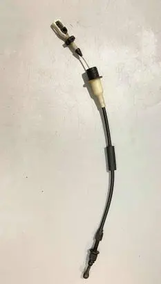 Mercedes-Benz E W210 Throttle cable 2103001030