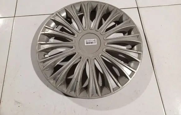 Honda Accord R16 wheel hub/cap/trim 