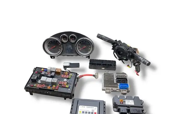 Opel Astra J Engine ECU kit and lock set 12669323 12668866 13591610