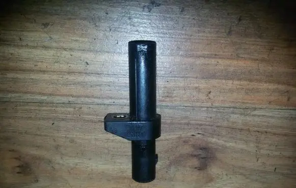 Mercedes-Benz E W210 Crankshaft position sensor 0031532828