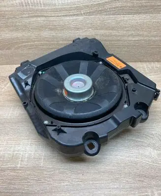 BMW 5 F10 F11 Subwoofer speaker 9169688 61928910