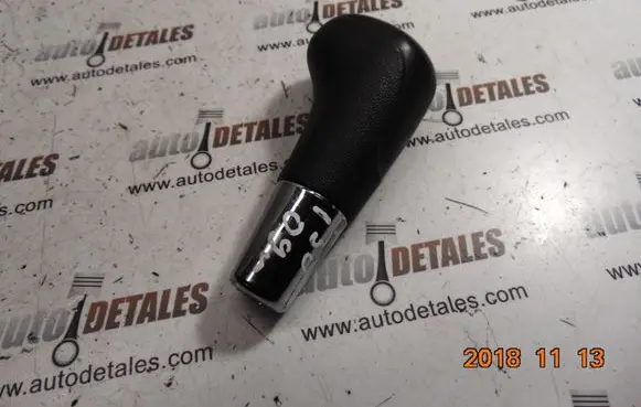 Hyundai i30 Gear lever shifter trim leather/knob