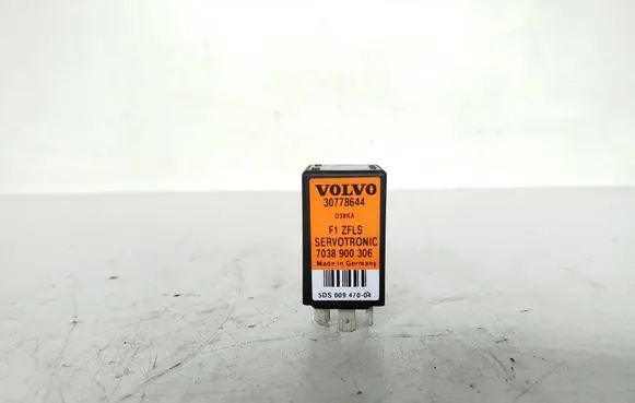 Volvo S60 Other relay 30778644 7038900306 5DS00947004