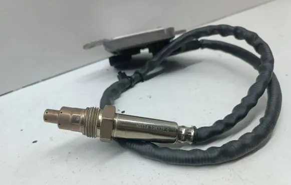 Mercedes-Benz Sprinter W906 Lambda probe sensor A0009053503 5WK96682B 0009053503