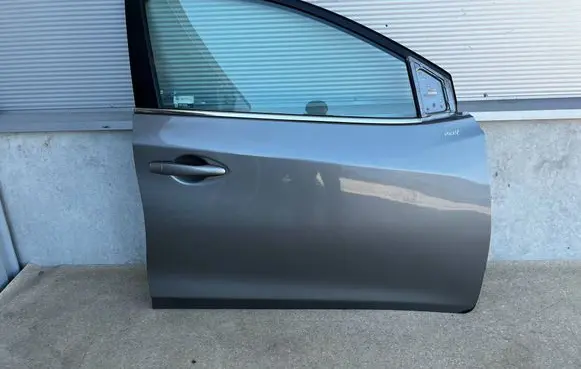 Nissan Pulsar Front door K51G388