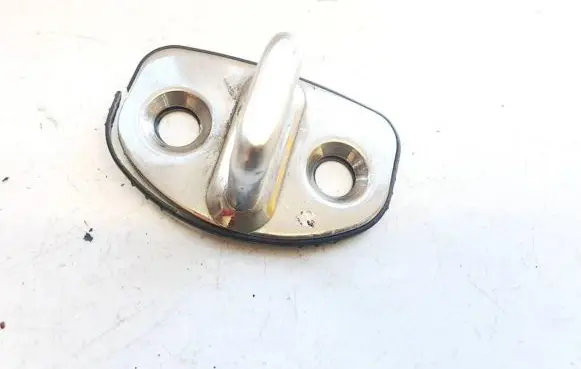 Skoda Octavia Mk2 (1Z) Front door lock loop/hook striker 6y0837033c
