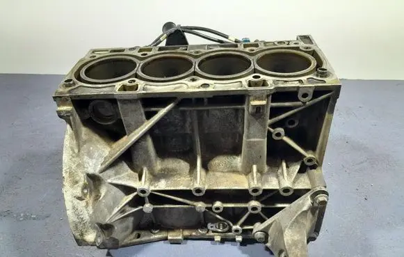 Ford Fusion Engine block DS7G