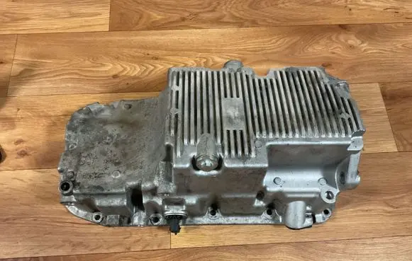 Opel Insignia A Oil sump 55575128 C3229A