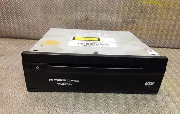 Porsche Cayenne (9PA) CD/DVD changer 7L5919969D