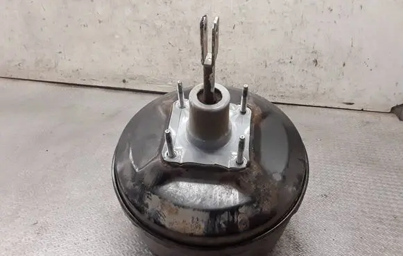 Iveco Daily 35.8 - 9 Brake booster 0204051361 504089712
