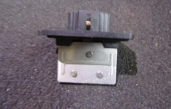 Mazda 323 F Heater blower motor/fan resistor HB151BC5E