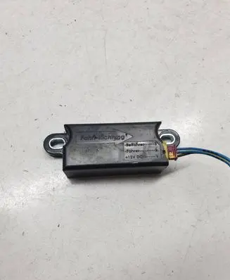 Mercedes-Benz CLS C219 Airbag deployment crash/impact sensor 821761664