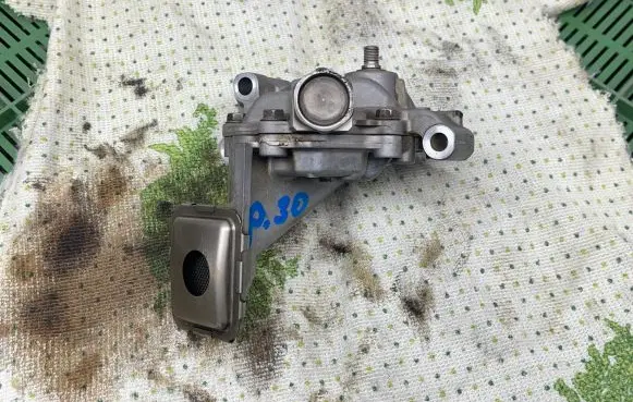Toyota Prius (XW30) Oil pump 