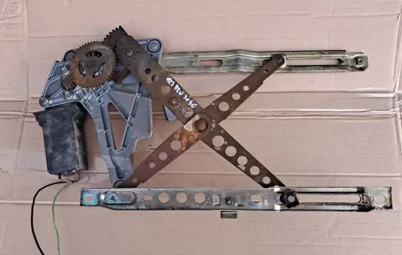 Mercedes-Benz W123 Sliding door motor assembly 1237203146