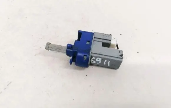Mazda 3 II Brake pedal sensor switch BP4K