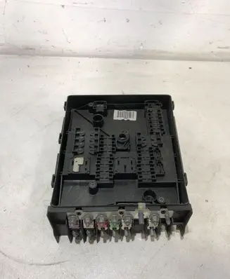 Audi A3 S3 8P Fuse module 1K0937125A